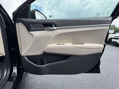 2020 Hyundai Elantra SE