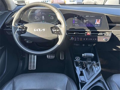2023 Kia Niro SX Touring