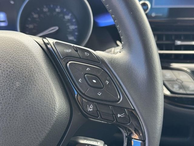 2022 Toyota C-HR XLE