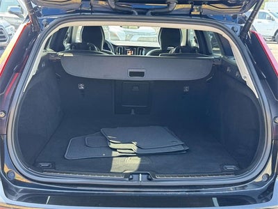 2023 Volvo V60 Cross Country Plus