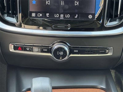 2023 Volvo V60 Cross Country Plus