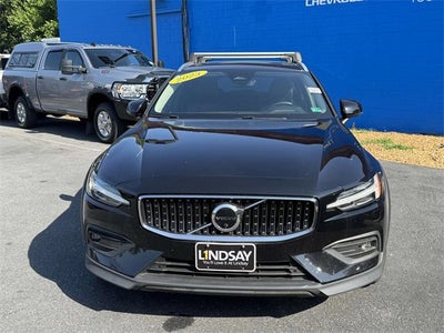 2023 Volvo V60 Cross Country Plus