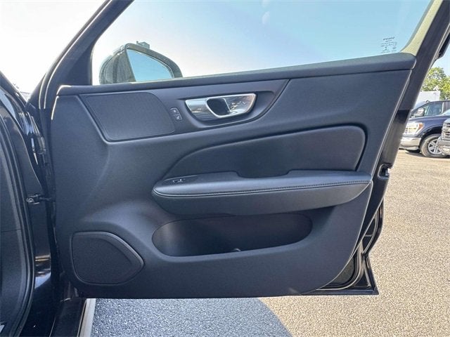 2023 Volvo V60 Cross Country Plus